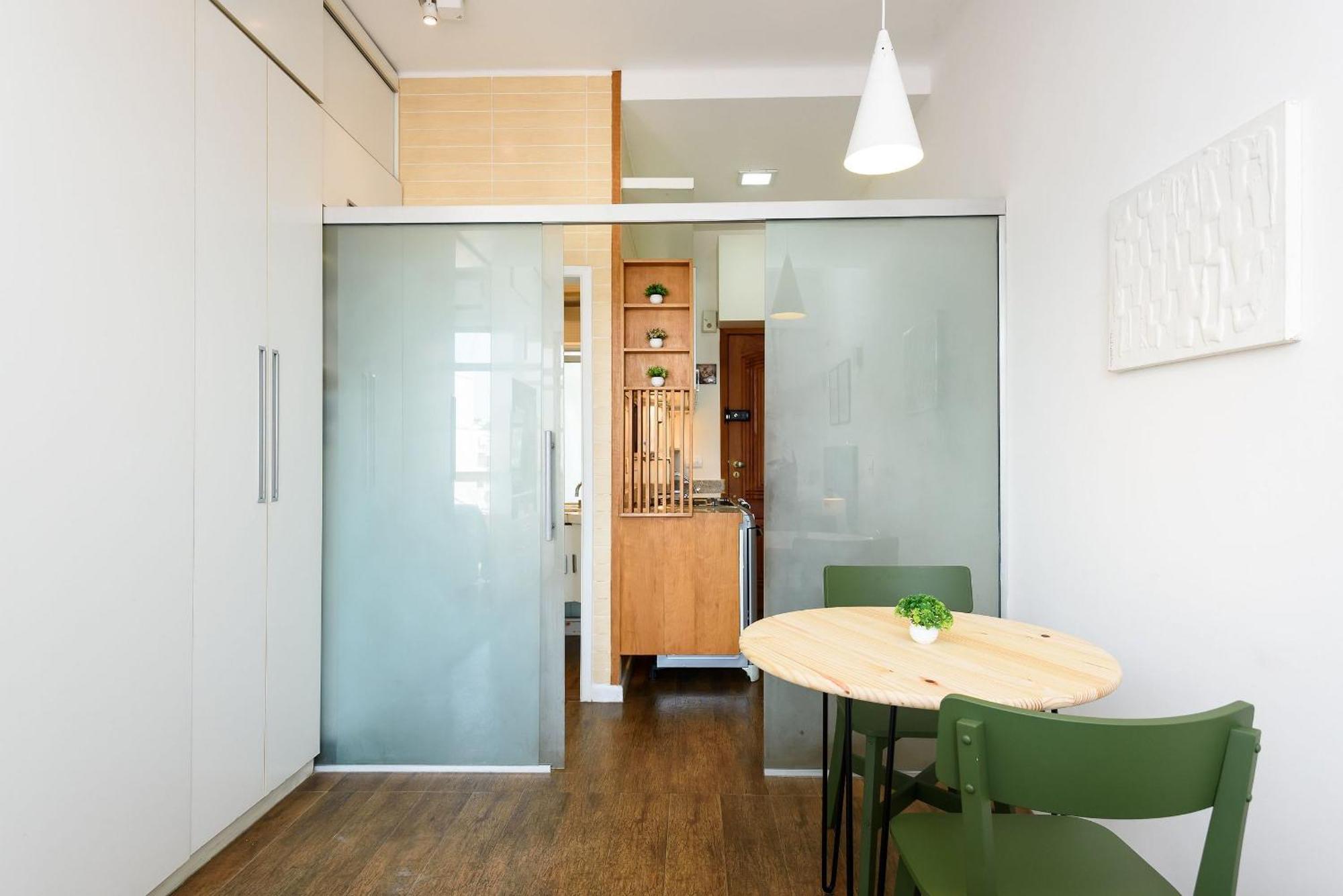Apartamento A 200m Da De Copacabana | Fm 144/1105